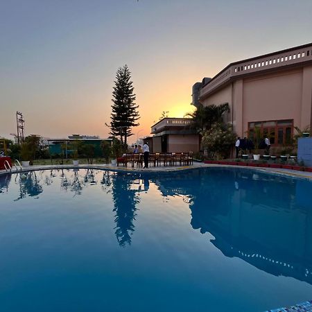 Hotel Padmini Palace Rani Pokhri Экстерьер фото