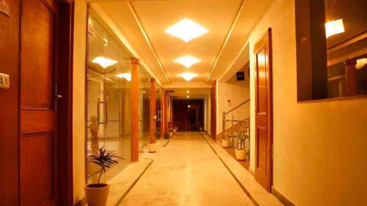 Hotel Padmini Palace Rani Pokhri Экстерьер фото
