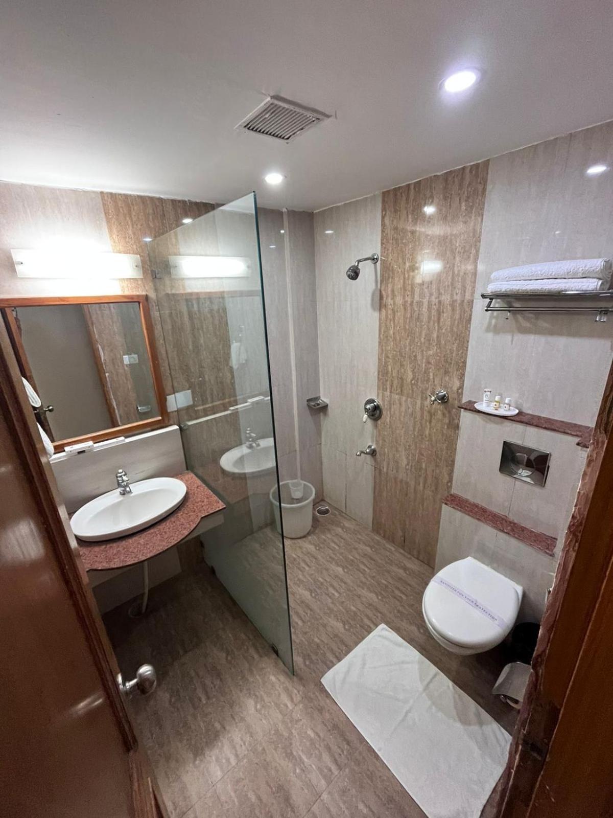 Hotel Padmini Palace Rani Pokhri Экстерьер фото