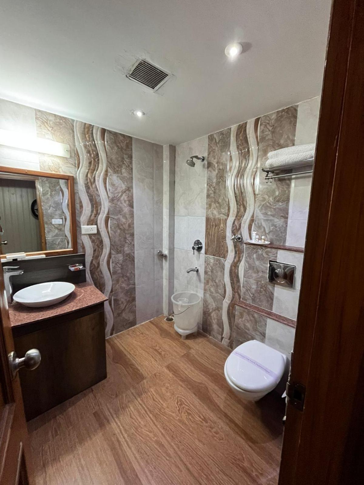 Hotel Padmini Palace Rani Pokhri Экстерьер фото