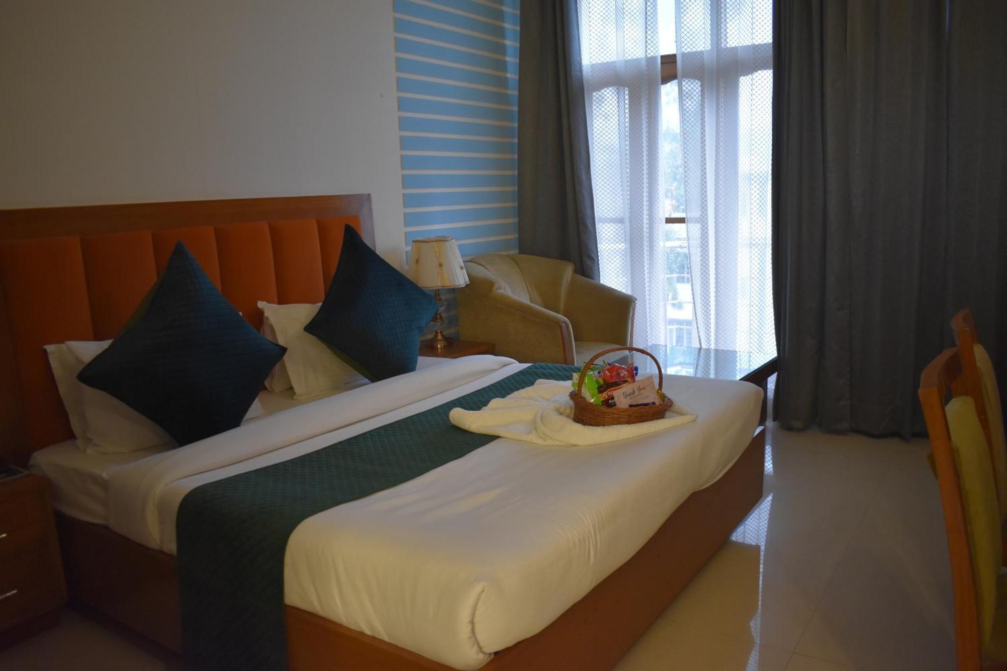 Hotel Padmini Palace Rani Pokhri Экстерьер фото