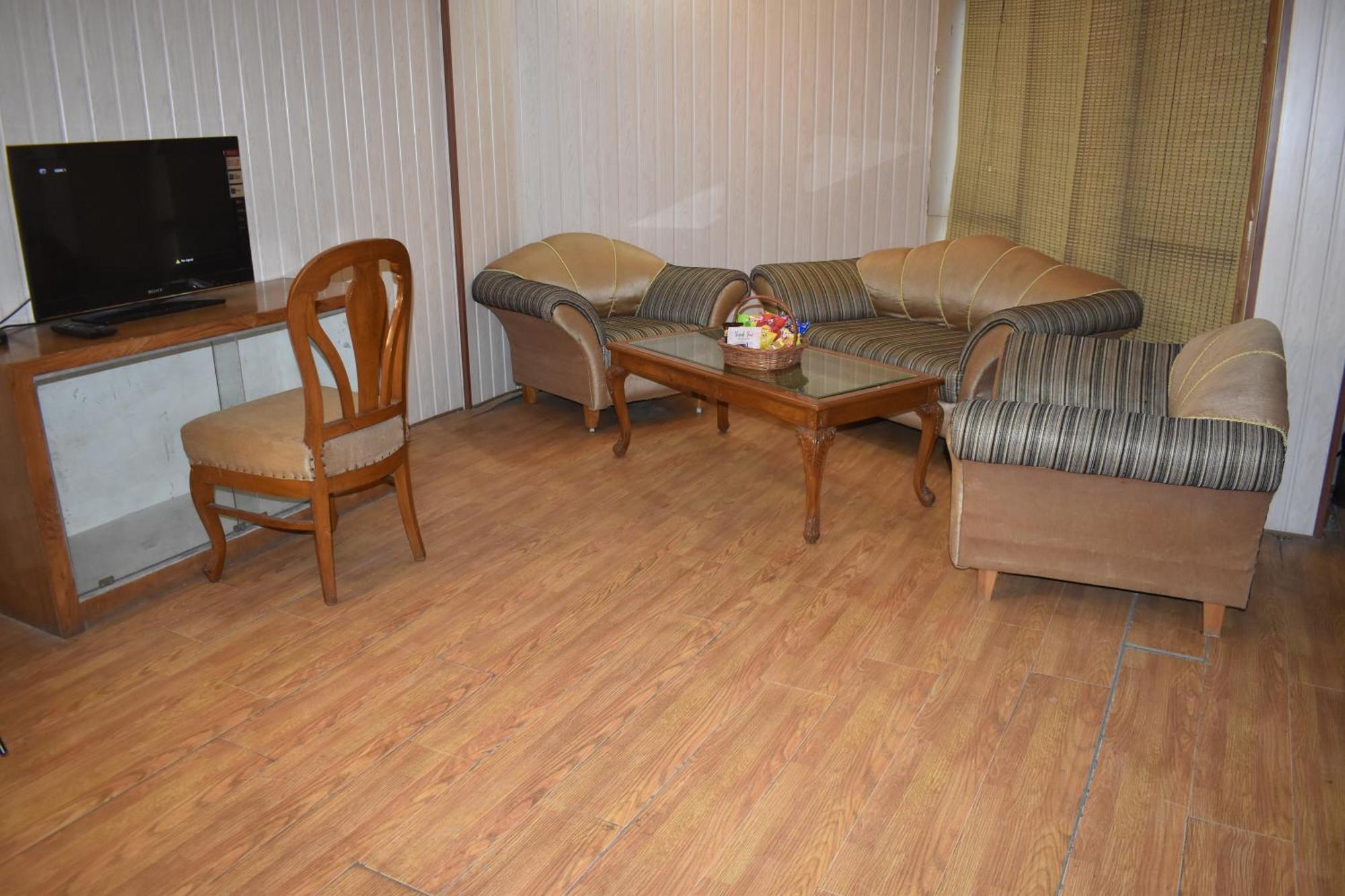 Hotel Padmini Palace Rani Pokhri Экстерьер фото