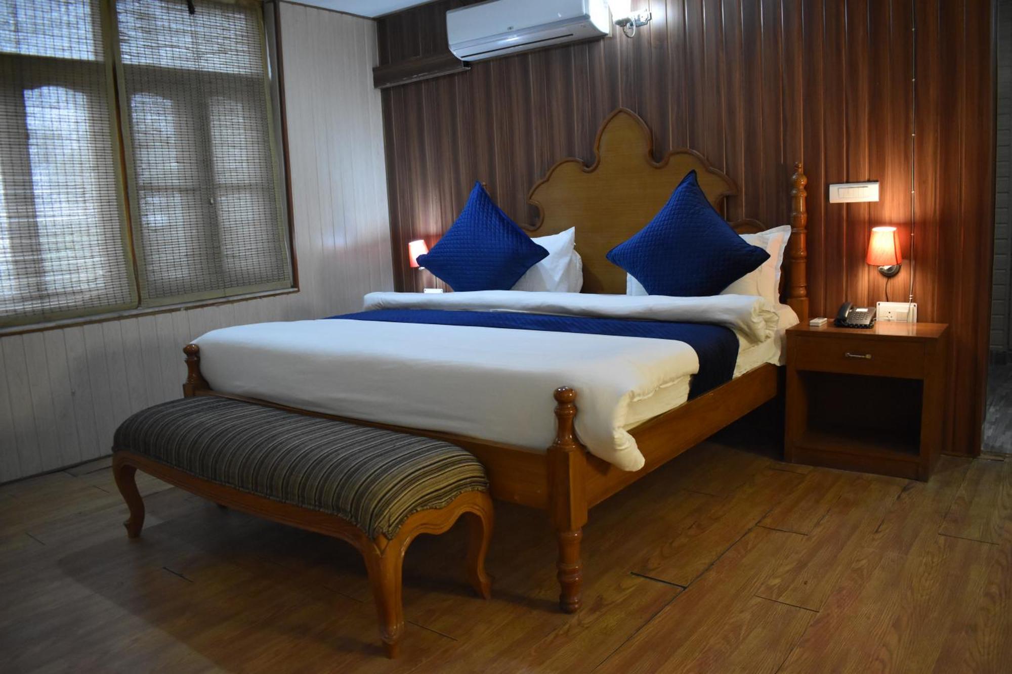 Hotel Padmini Palace Rani Pokhri Экстерьер фото
